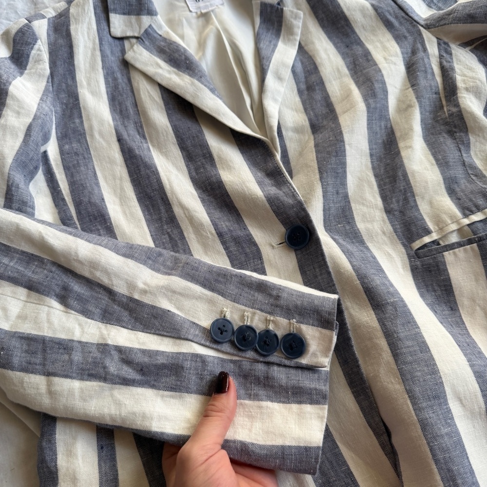 GAP Linen Striped Blazer – Size 2 Petite - Picture 6 of 8